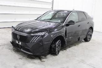 damaged passenger cars Peugeot 3008  2025/3