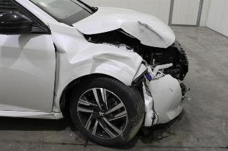 Peugeot 208  picture 5