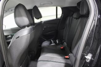 Peugeot 208  picture 12