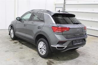 Volkswagen T-Roc  picture 4