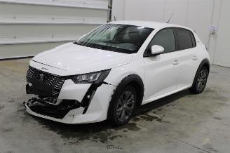 Vaurioauto  passenger cars Peugeot e-208  2021/5