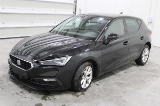 Vaurioauto  passenger cars Seat Leon  2024/10