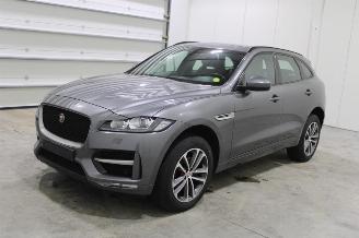damaged passenger cars Jaguar F-Pace  2017/6