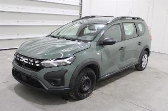 Vaurioauto  passenger cars Dacia Jogger  2023/6