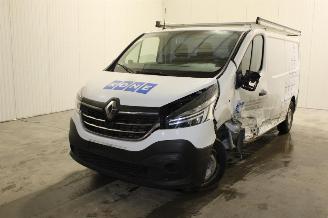 uszkodzony samochody osobowe Renault Trafic  2021/10