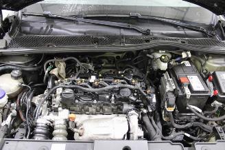 Peugeot 208  picture 13