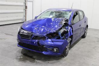 damaged passenger cars Dacia Sandero  2024/10
