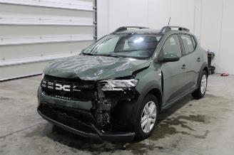 damaged passenger cars Dacia Sandero  2024/1