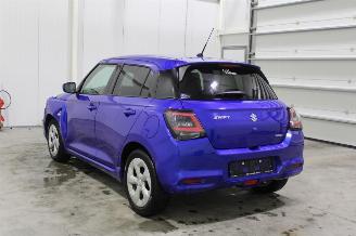 Suzuki Swift  picture 3