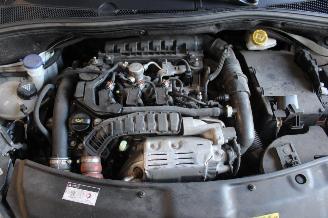 Peugeot 208  picture 14