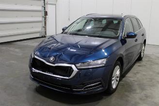 uszkodzony samochody osobowe Skoda Octavia  2024/4