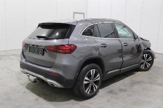 Mercedes GLA 180 picture 3