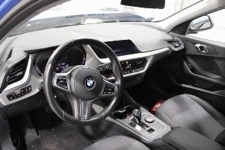 BMW 1-serie 118 picture 10