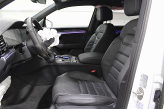 Volkswagen Touareg  picture 11