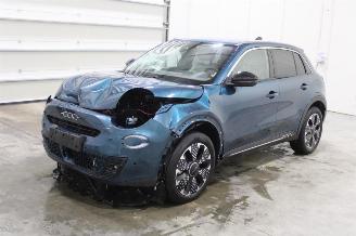 Schadeauto Fiat 600  2024/6