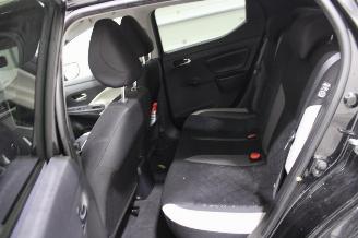 Nissan Micra  picture 12