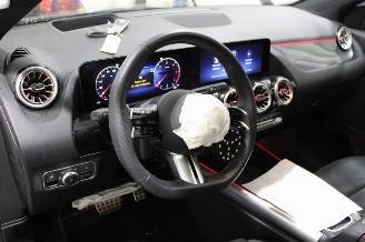 Mercedes GLA 200 picture 10