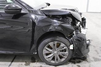 Peugeot 208  picture 5