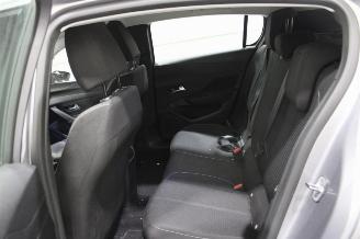 Peugeot 308  picture 11