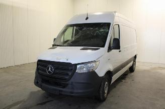 skadebil bedrijf Mercedes eSprinter  2023/9