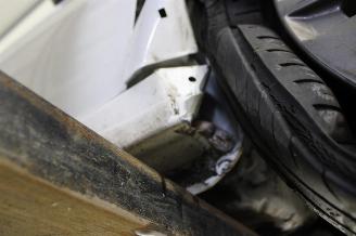 Peugeot e-208  picture 19