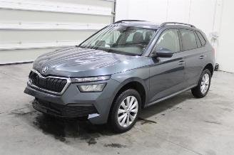 Vaurioauto  passenger cars Skoda Kamiq  2022/1