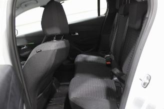 Peugeot 208  picture 11