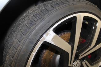 Volkswagen Golf  picture 24