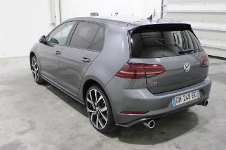 Volkswagen Golf  picture 4