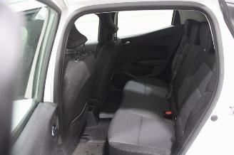 Renault Clio  picture 12