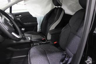 Renault Captur  picture 13