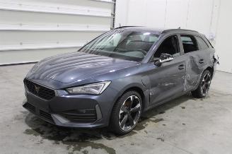 uszkodzony samochody osobowe Cupra Leon  2023/10