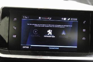 Peugeot 208  picture 15