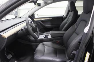 Tesla Model Y  picture 12