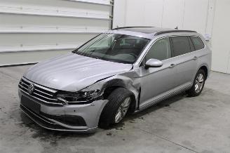 Voiture accidenté Volkswagen Passat  2024/2