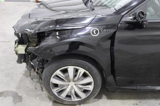 Peugeot 208  picture 7