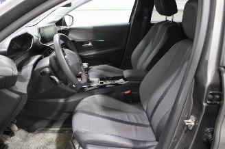Peugeot 208  picture 11