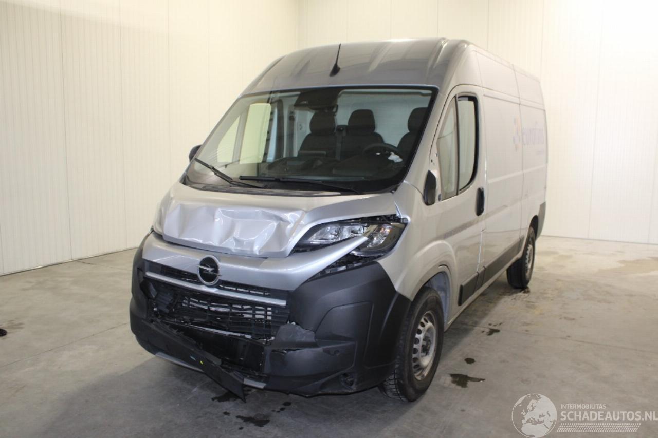 Opel Movano 