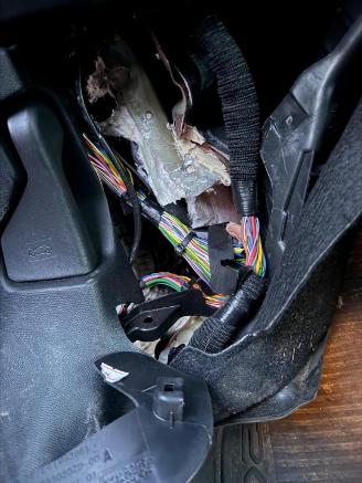 Peugeot 208  picture 22