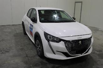 Peugeot e-208  picture 2