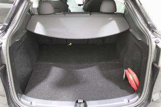 Tesla Model Y  picture 18