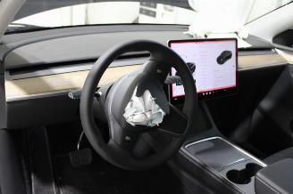 Tesla Model Y  picture 9