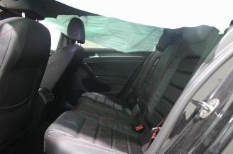 Volkswagen Golf  picture 12