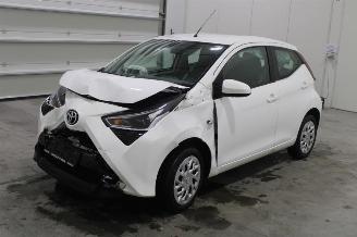Schadeauto Toyota Aygo  2021/12