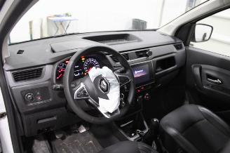 Renault Express  picture 10