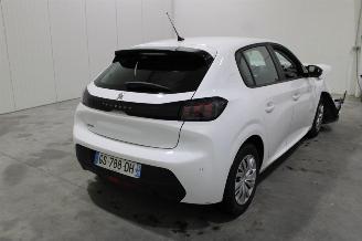 Peugeot 208  picture 3