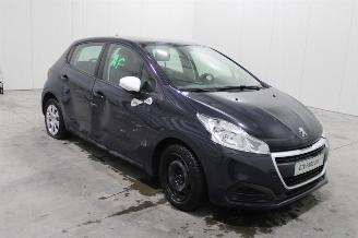 Peugeot 208  picture 3