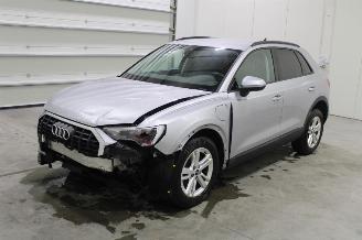 Unfallwagen Audi Q3  2023/5