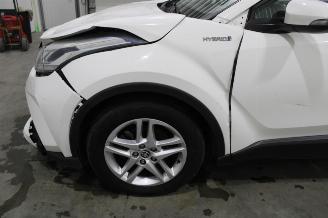 Toyota C-HR  picture 5