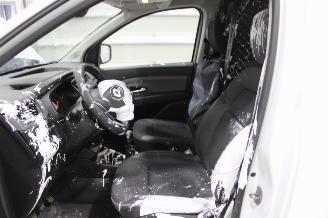 Renault Express  picture 9